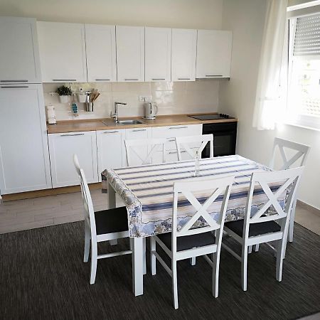 Apartments 4You Vir Exterior photo