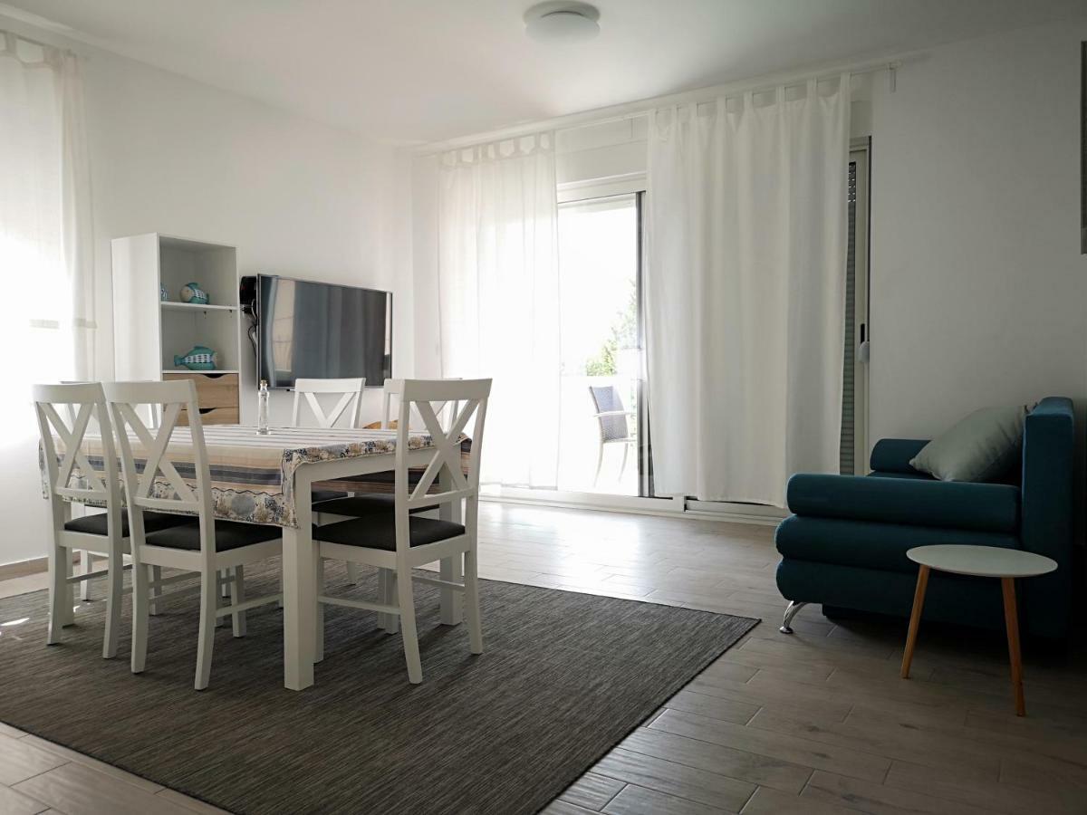 Apartments 4You Vir Exterior photo